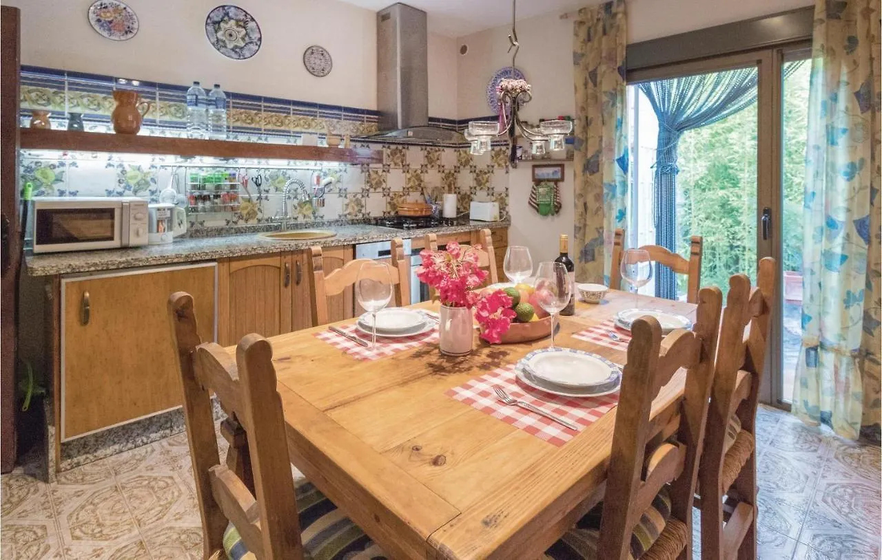 Beautiful Home In Almunecar With Kitchen