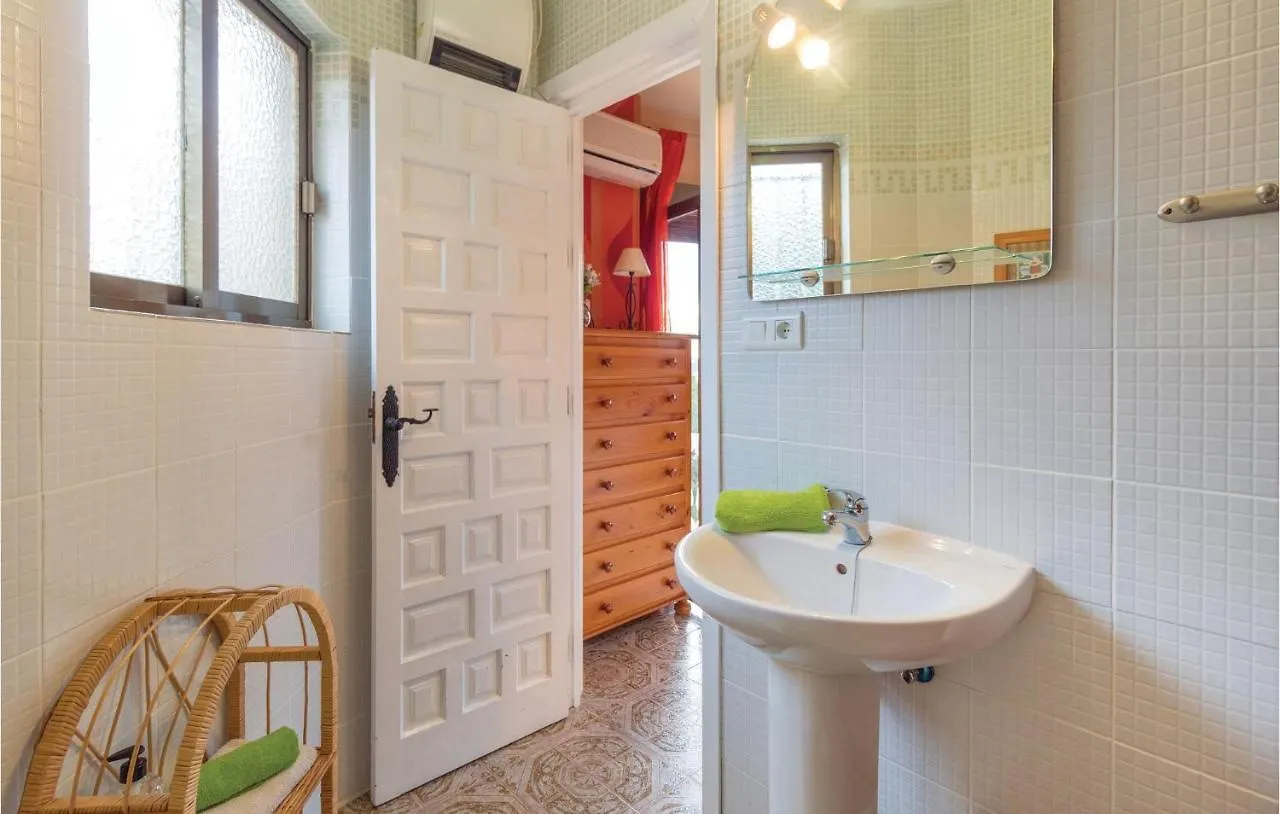 Beautiful Home In Almunecar With Kitchen