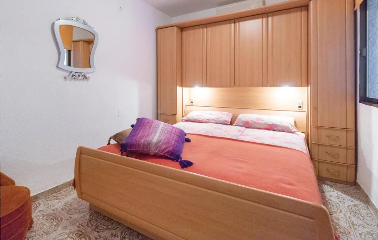 Beautiful Home In Almunecar With Kitchen Holiday home